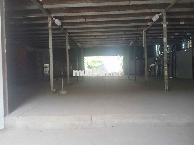 CHO THUÊ NHÀ XƯỞNG 550M2 BÌNH CHÁNH, GẦN LONG AN CŨ