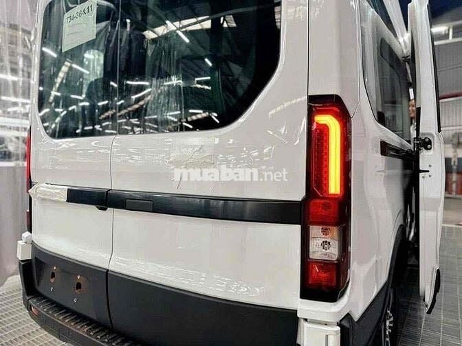 Ford Transit 2025 Premium+ 16 chỗ từ 250Tr nhận xe