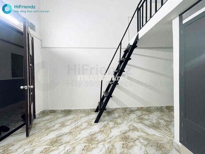 Cho Thuê Phòng Trọ Gác Cao Rộng Gần Văn Lang