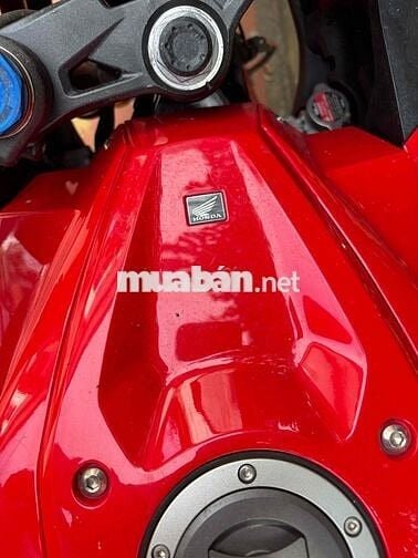 Bán xe Honda CBR mới đi chưa dc 5000 km