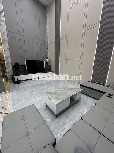 Nhà phố full nội thất có thang máy
