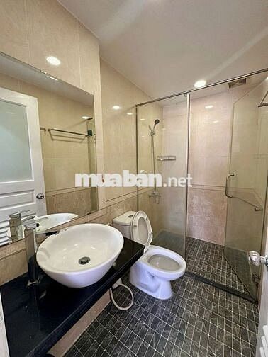 CĂN HỘ 2 PHÒNG NGỦ 2 WC FULL NỘI THẤT RỘNG 80M2 ĐI BỘ QUA SÂN BAY