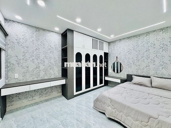 Nhà phố full nội thất có thang máy