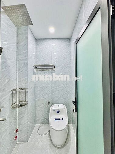 Nhà phố full nội thất có thang máy