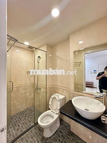 CĂN HỘ 2 PHÒNG NGỦ 2 WC FULL NỘI THẤT RỘNG 80M2 ĐI BỘ QUA SÂN BAY