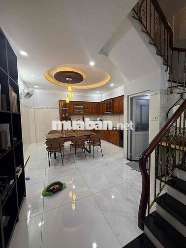 nhà full Nội Thất trệt 3 lầu 4 phòng ngủ 4wc, hẻm xe tải
