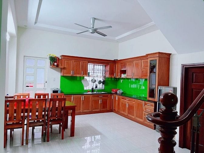Kinh doanh thua lỗ bán gấp 63m2,1T2L,SHR, 1 tỷ 270tr,Quang trung. Shr