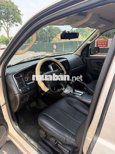 Cần bán chiếc Escape 2010 xe đẹp