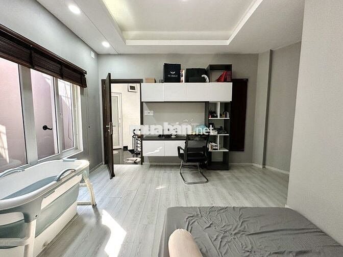 Bán nhà đẹp HXH Hoàng Hoa Thám 5 tầng mới 5PN sổ đẹp nở hậu