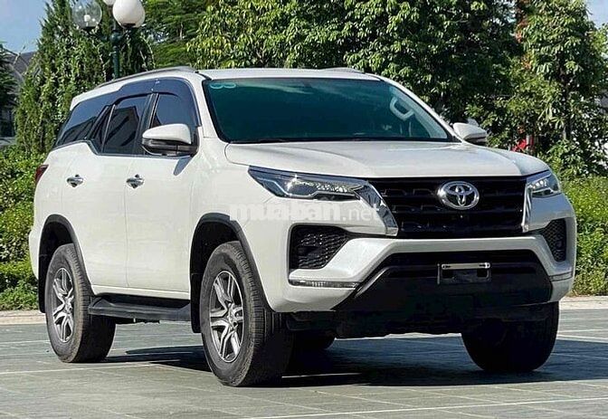 Toyota Fortuner 2.4 4x2 AT sản xuất 2022