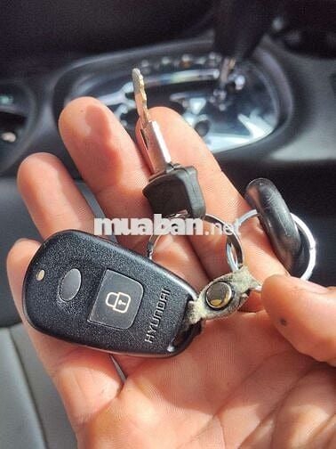 Santa fe 7 chỗ máy dầu số tự động
