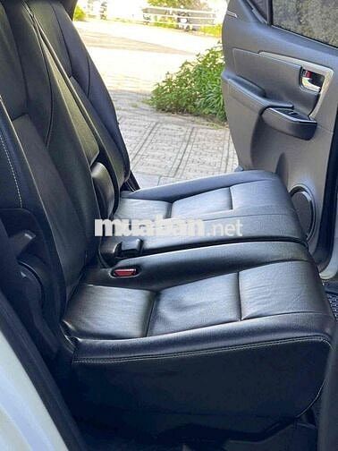 Toyota Fortuner 2.4 4x2 AT sản xuất 2022