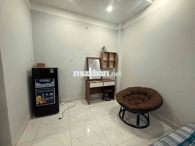 nhà full Nội Thất trệt 3 lầu 4 phòng ngủ 4wc, hẻm xe tải
