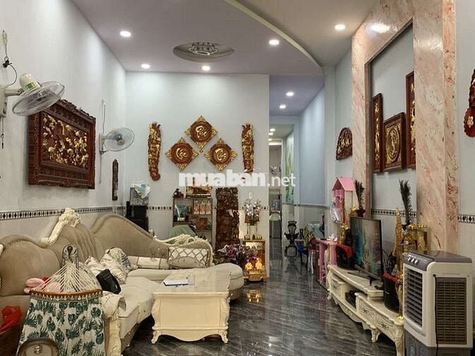Bán nhà tân Hưng Thuận giá cực rẻ