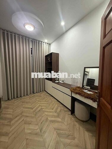 nhà full Nội Thất trệt 3 lầu 4 phòng ngủ 4wc, hẻm xe tải