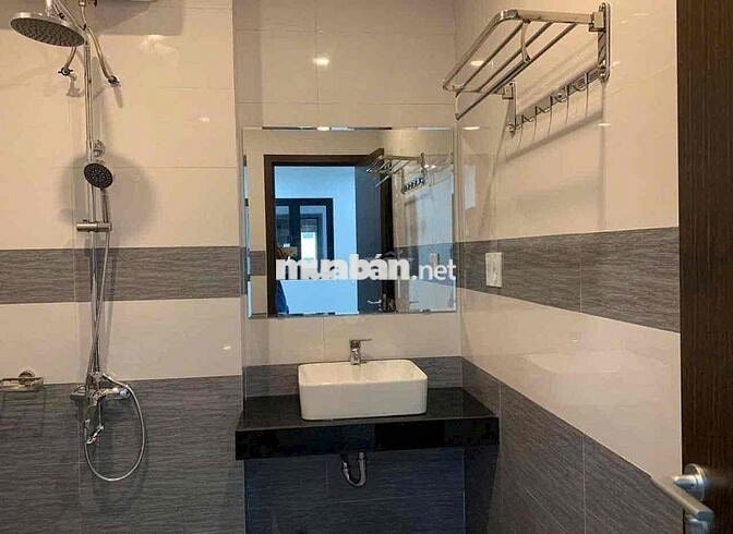 Cho thuê tầng 3 shophouse The Manor Crown Tố Hữu, cách Bà Triệu 1km