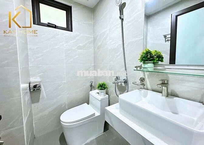 Siêu phẩm CCMN 1n1k 35m2 Full đồ xịn sò. Ban công thoáng tại Cự Lộc