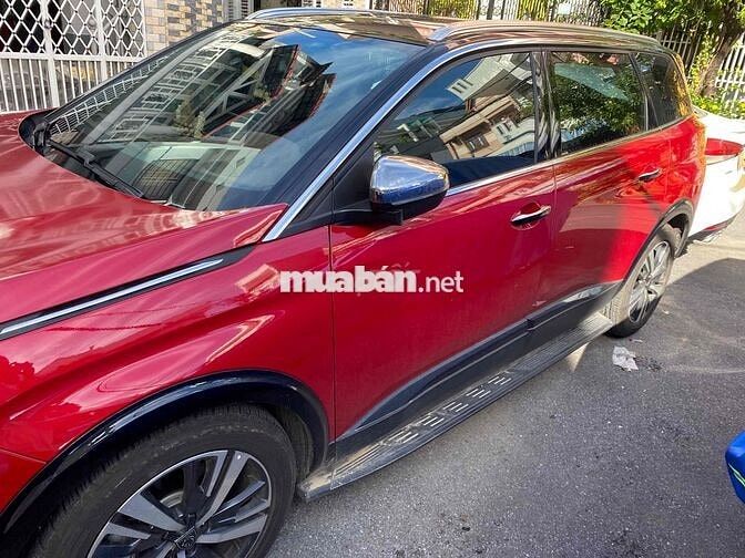 Peugeot 5008 2023 Premium - 6000 km
