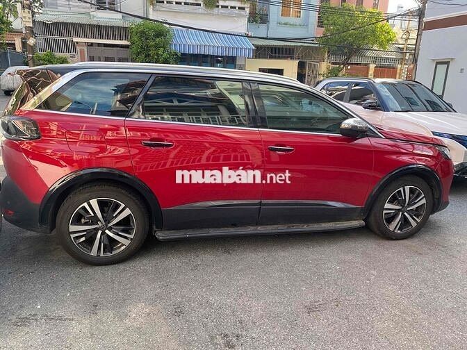 Peugeot 5008 2023 Premium - 6000 km