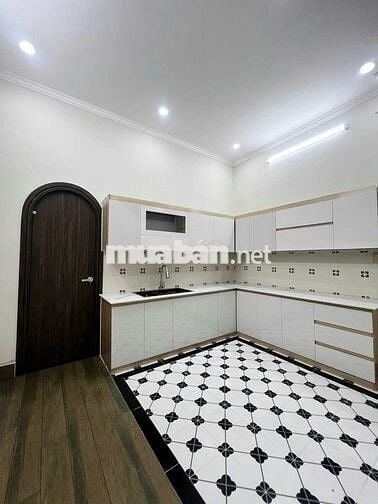 NHÀ MẶT TIỀN TTT 12 BIS, NGANG 4M, SÁT SVĐ THỚI TỨ, HM, 62M2, 5,75 TỶ