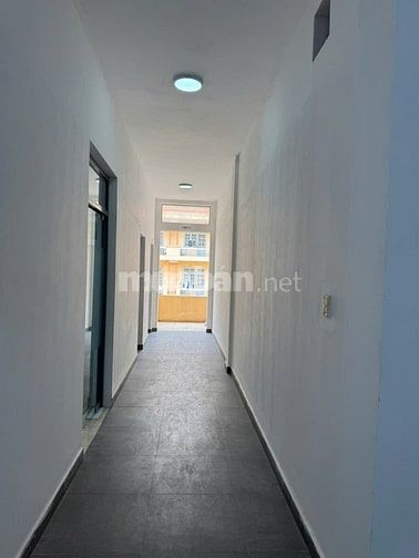 còn 1 sàn 70m2 ruy nhất tại tòa nhà văn phòng hạng B ngay cộng hòa
