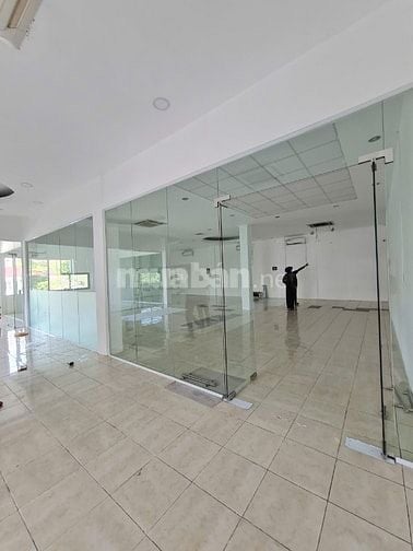 còn 1 sàn 70m2 ruy nhất tại tòa nhà văn phòng hạng B ngay cộng hòa