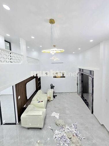 Nhà mới đẹp 100% diện tích siêu bự. Cách Huỳnh Tấn Phát chỉ có 50 m..
