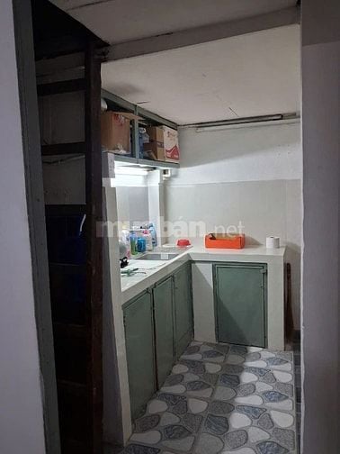 Cho thuê nhà mặt tiền đường 3/2, P.10, Q.10 giá 17tr