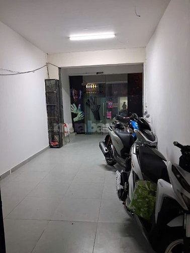 Cho thuê nhà mặt tiền đường 3/2, P.10, Q.10 giá 17tr