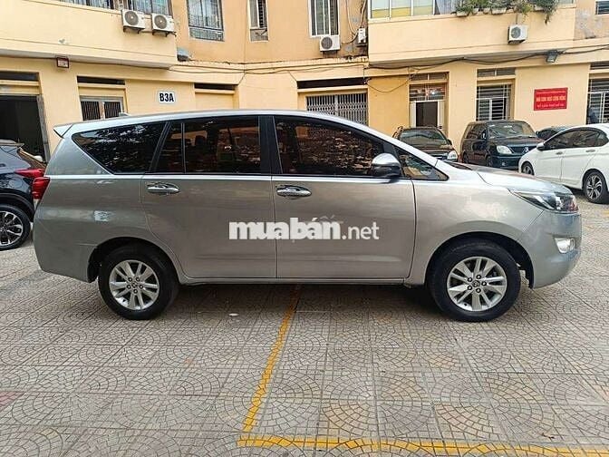 Toyota Innova 2.0G 2019 - 15000 km