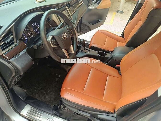 Toyota Innova 2.0G 2019 - 15000 km