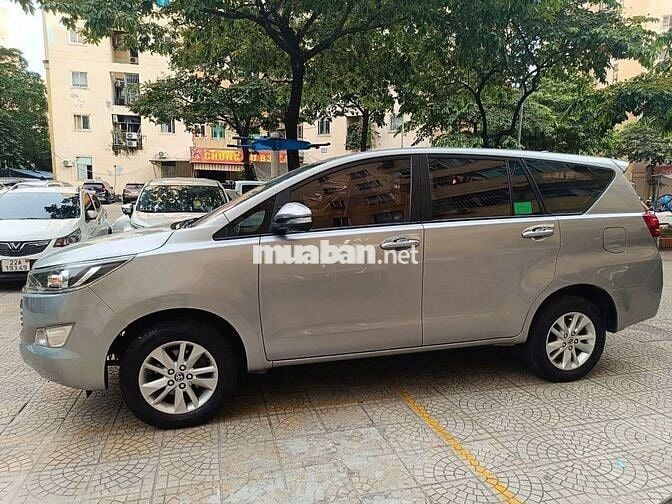 Toyota Innova 2.0G 2019 - 15000 km