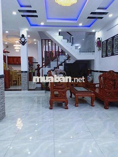Phan Huy Ích 4 lầu đúc BTCT đường nhựa 2 xe hơi né nhau chỉ 12,6 tỷ