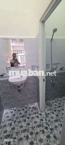 Nhà 3,5 x 12, trệt, gác suốt , nhà mới ban công đúc , 2wc. 6tr/ tháng