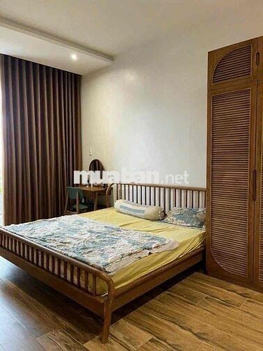 BÁN NHÀ MẶT TIỀN KINH DOANH GẦN SÂN VẬN ĐỘNG DĨ AN