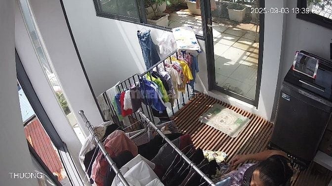 Bán gấp nhà Hoàng văn thụ vòng xoay 