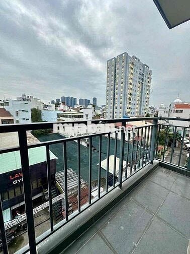 Cho thuê gấp căn hộ thang máy điện biên phủ với đầy đủ nội thấy và tie