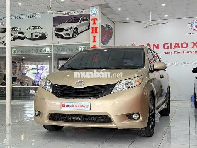 TOYOTA SIENNA 2.7L SX 2010 NHẬP MỸ