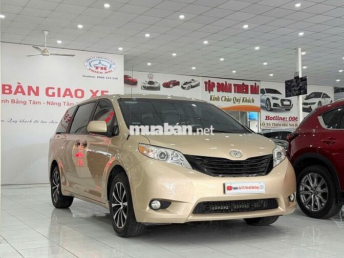 TOYOTA SIENNA 2.7L SX 2010 NHẬP MỸ