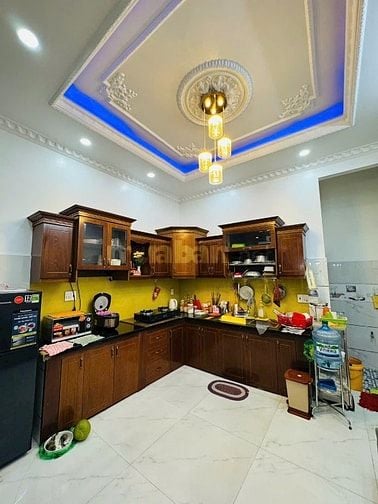 Nhà đúc 3 lầu, dt: 4x18 hẻm 8m đường 18b, giáp Mã Lò