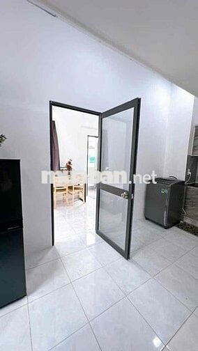 🆘🚨Cho thuê căn 1PN rộng, bancol máy giặt riêng, gần cầu Sài Gòn