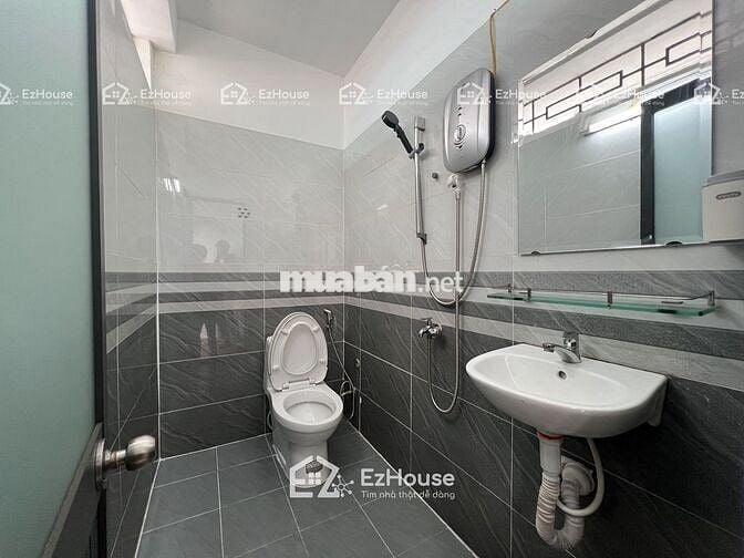 STUDIO BAN CÔNG FULL NỘI THẤT, THANG MÁY, Ô TÔ TẬN CỬA,5P QUA VĂN LANG