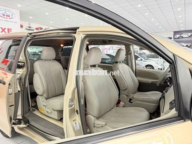 TOYOTA SIENNA 2.7L SX 2010 NHẬP MỸ
