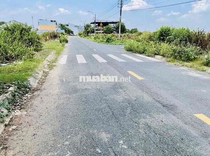 CHỦ CẦN TIỀN BÁN GẤP ĐẤT Ở TT THỊ TRẤN CÁCH SÂN VẬN ĐỘNG CỦ CHI 1km