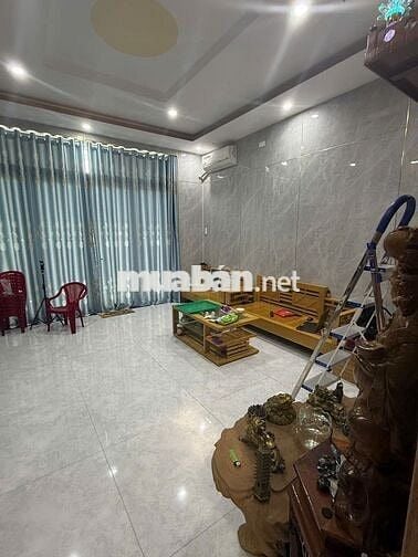 BÁN NHÀ CHÍNH CHỦ ĐƯỜNG 10.5M - HƯỚNG ĐB, VỊ TRÍ ĐẸP HOT HÒA XUÂN