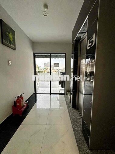 Cho thuê gấp căn hộ thang máy điện biên phủ với đầy đủ nội thấy và tie