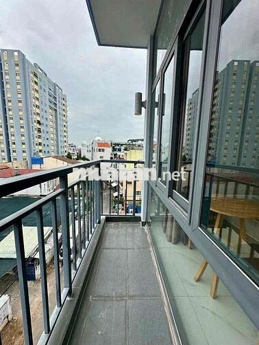Cho thuê gấp căn hộ thang máy điện biên phủ với đầy đủ nội thấy và tie