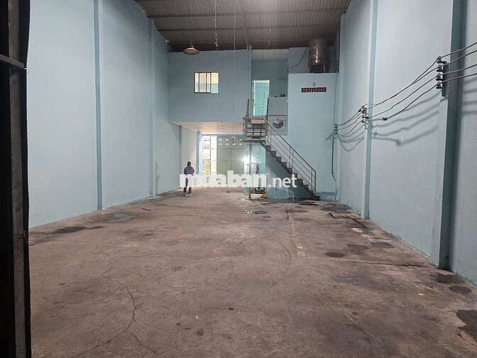 CHO THUÊ KHO,XƯỞNG 290M² CÓ VĂN PHÒNG, GẦN EON TÂN PHÚ