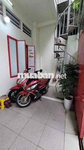 🏠CHO THUÊ NHÀ HẺM XE TẢI GẦN SÂN BAY GIÁ CHỈ 11TR/THÁNG