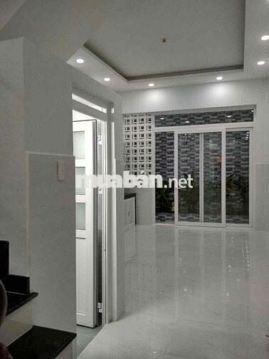 Nhà mặt tiền xe ôtô kinh doanh làm văn phòng